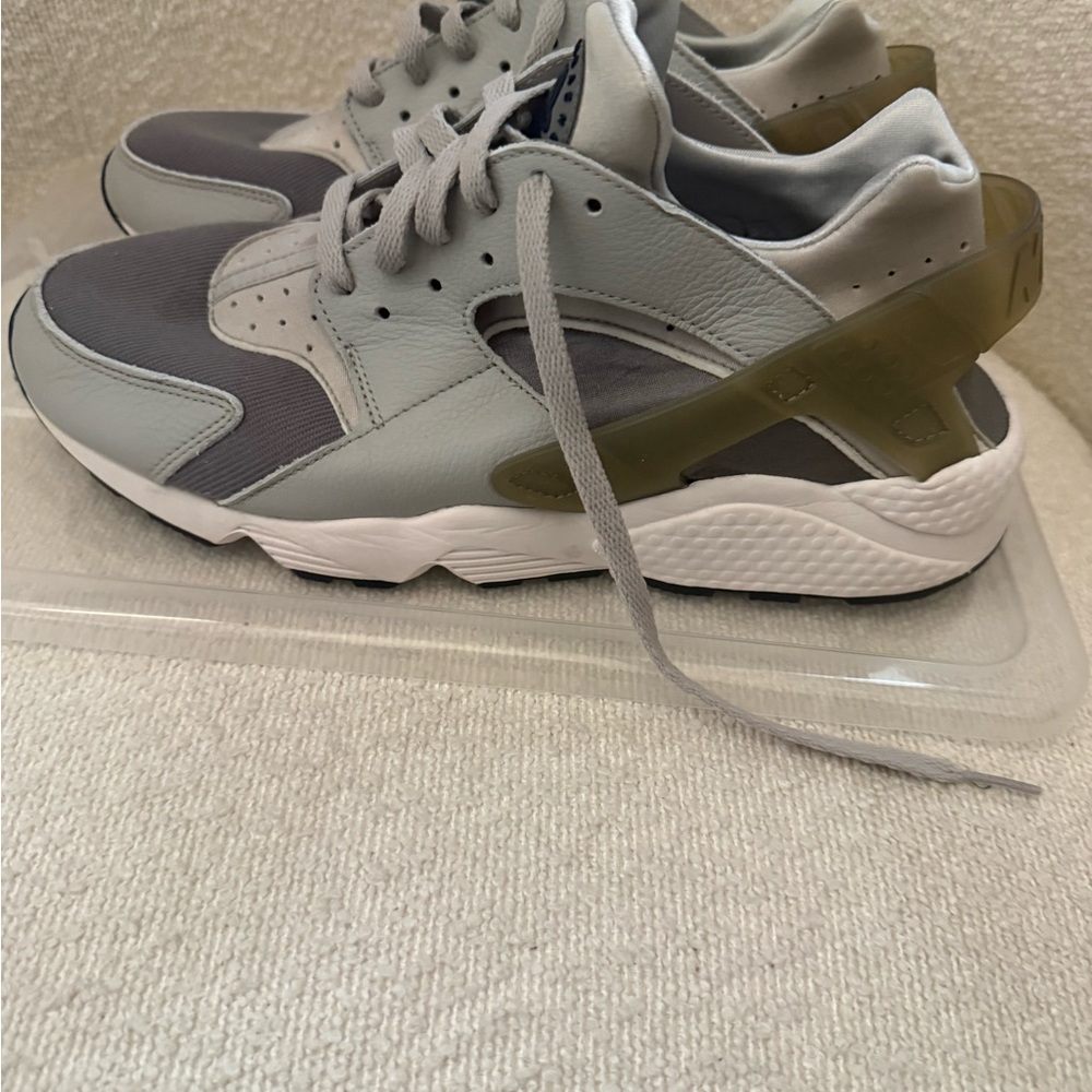 Nike Huarache Athletic Sneakers